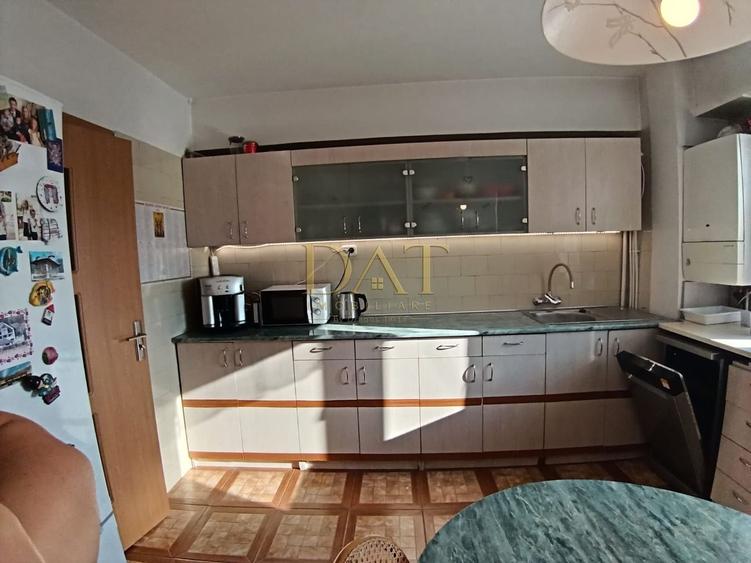 Apartament cu 4 camere în Central