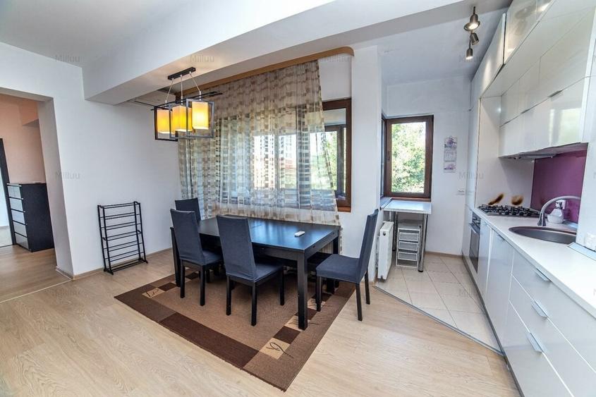 Apartament cu 3 camere decomandat, mobilat în Străulești