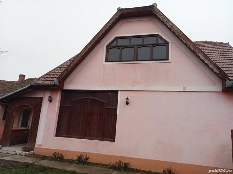 Casă cu 4 camere cu Teren 1000 Mp în Salonta