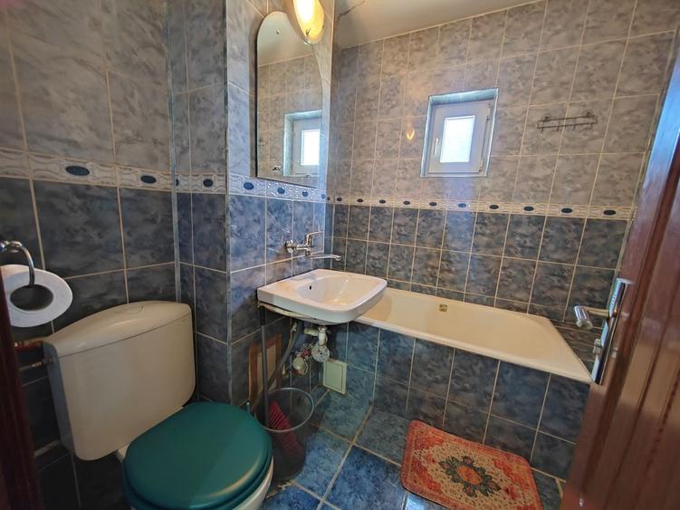 Apartament cu 2 camere decomandat, mobilat în Podul de Fier