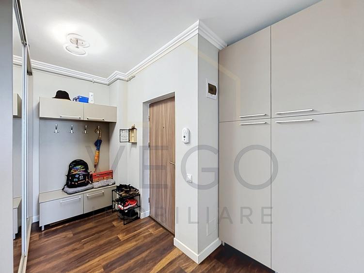 Apartament cu 2 camere semidecomandat, mobilat în Florești