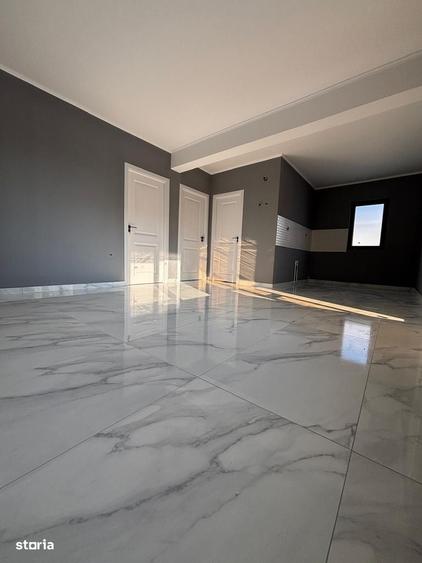 Casă cu 4 camere cu Teren 230 Mp în Central