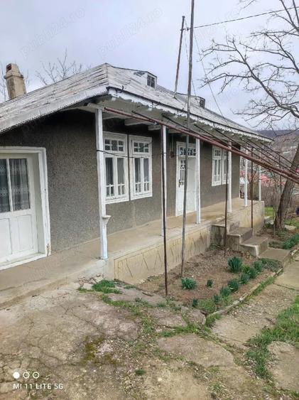 Casă cu Teren 3000 Mp în Moscu