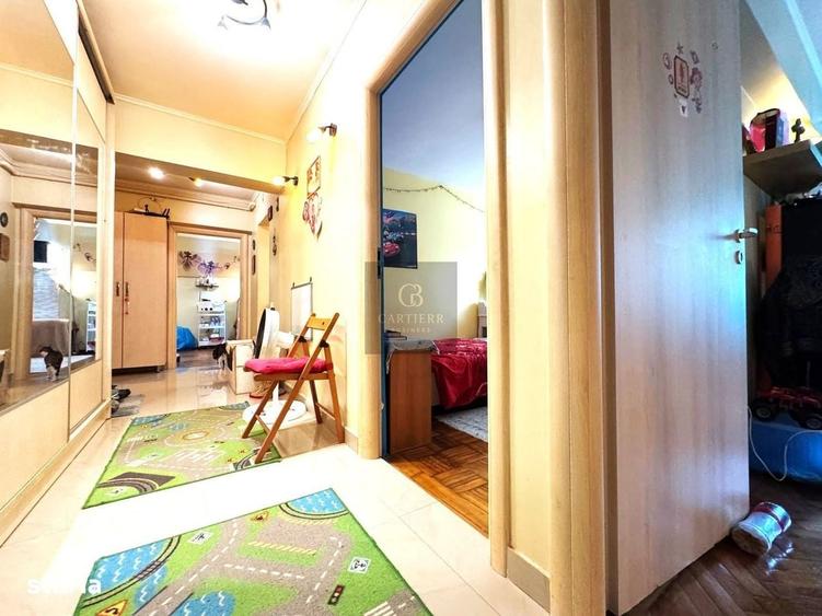 Apartament cu 3 camere în Basarabia