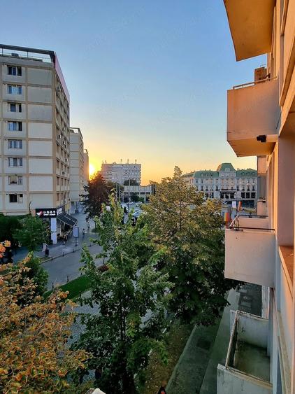 Garsonieră decomandată în Piața Unirii