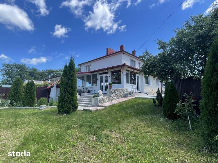 Casă cu 5 camere cu Teren 500 Mp în Ștefan cel Mare