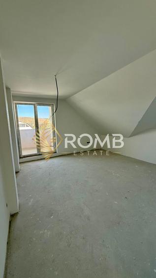 Apartament cu 4 camere semidecomandat în Florești