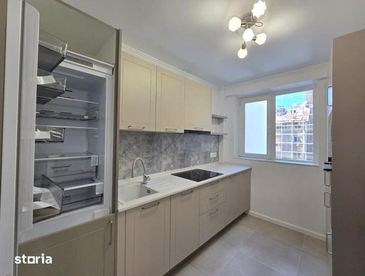 Apartament cu 3 camere semidecomandat în Victoriei