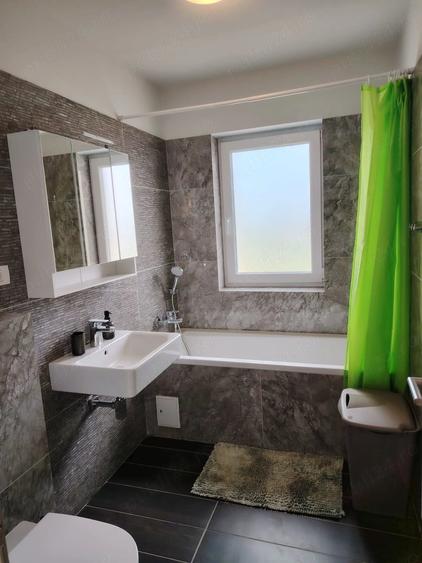 Apartament cu 2 camere semidecomandat în Dumbrăvița