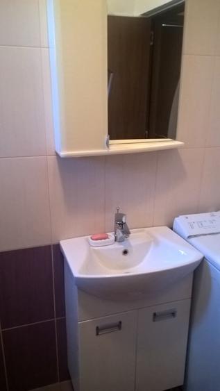 Apartament cu 3 camere decomandat, mobilat în 1 Mai