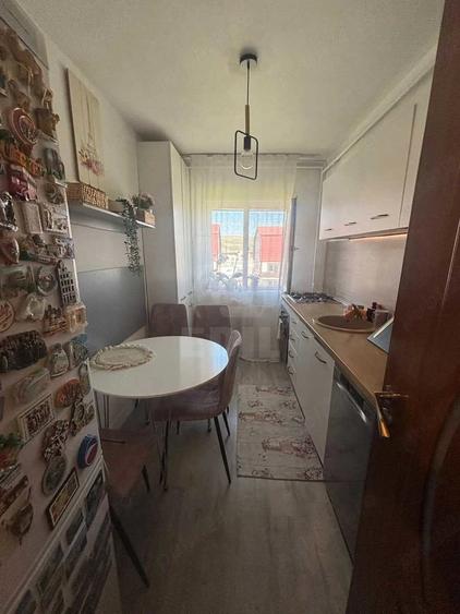 Apartament cu 2 camere decomandat în Florești