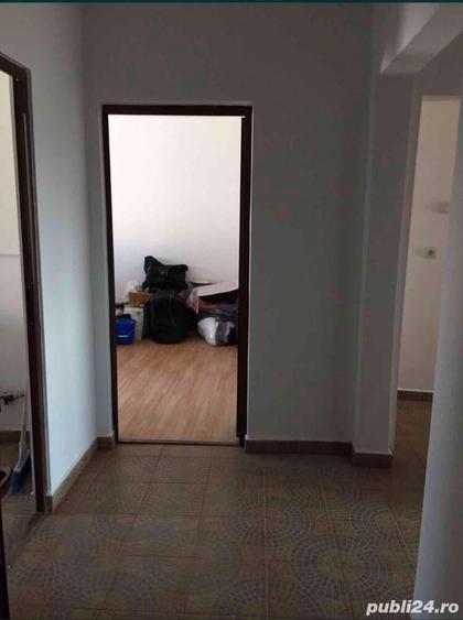 Apartament cu 4 camere decomandat în Murfatlar