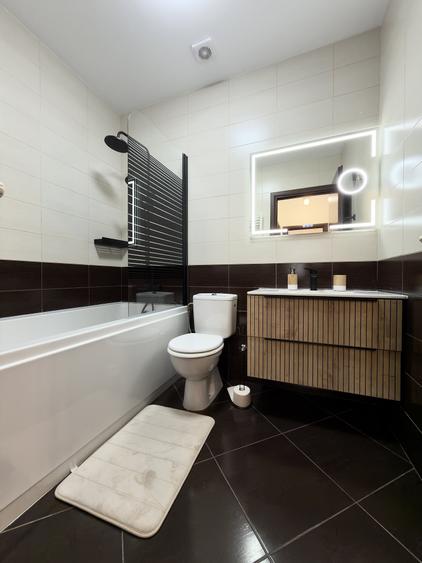 Apartament cu 4 camere semidecomandat, mobilat în Aviației