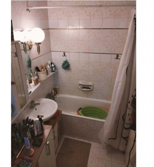 Apartament cu 4 camere semidecomandat în Tineretului