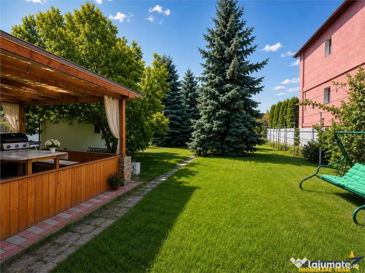 Casă cu 7 camere cu Teren 790 Mp în Central