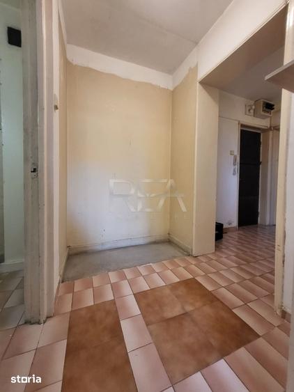 Apartament cu 4 camere semidecomandat în Sălăjan