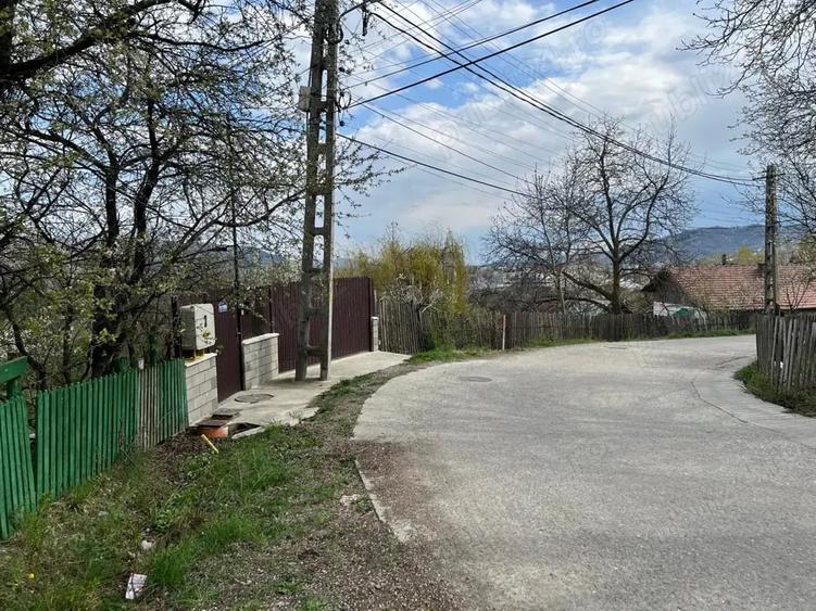Breaza - str. Plaiului, teren 1400 mp - 9