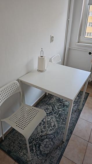Apartament cu 2 camere semidecomandat în Colentina