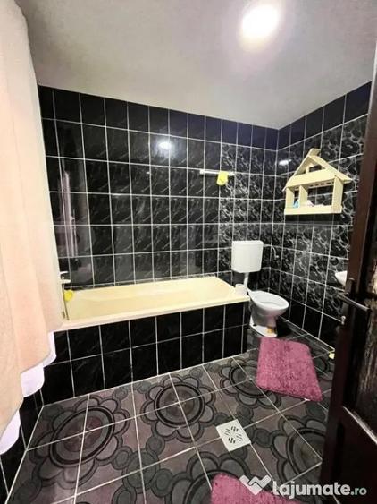 Casă cu 4 camere cu Teren 1400 Mp în Central