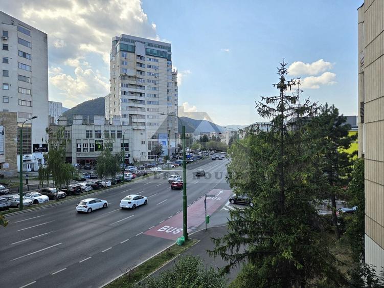 Apartament cu 3 camere decomandat în Centrul Civic