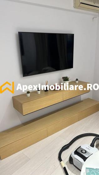 Apartament cu 3 camere semidecomandat în Romană