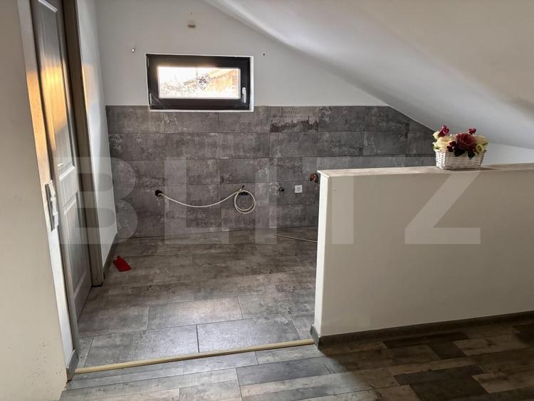 Casă individuală cu 4 camere cu Canalizare în Lazuri