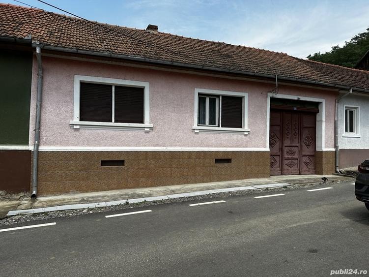 Casă cu 5 camere în Plugova