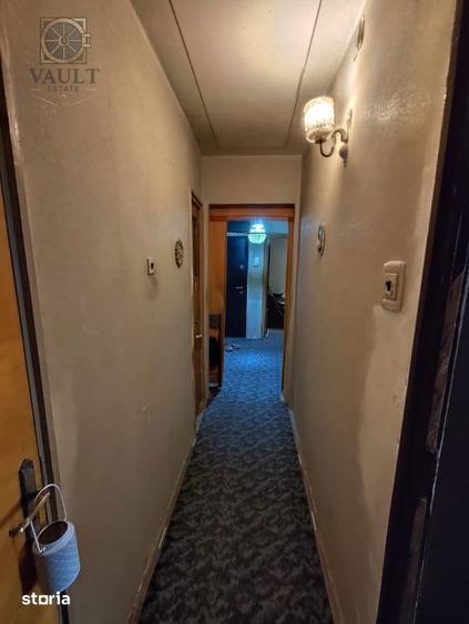 Apartament cu 3 camere decomandat în Rahova