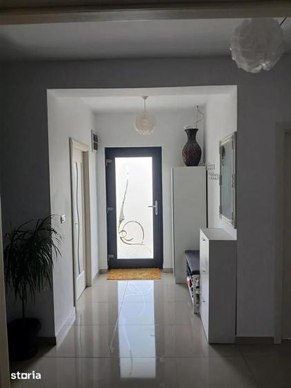 Casă individuală cu 4 camere cu Teren 600 Mp în Breazu