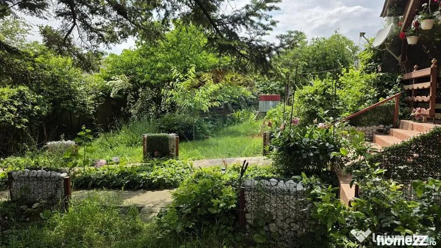 Casă cu 3 camere cu Teren 5063 Mp în Uzunu