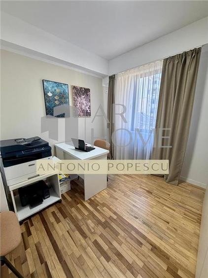 Apartament cu 3 camere decomandat, mobilat în P-ța Mihai Viteazu