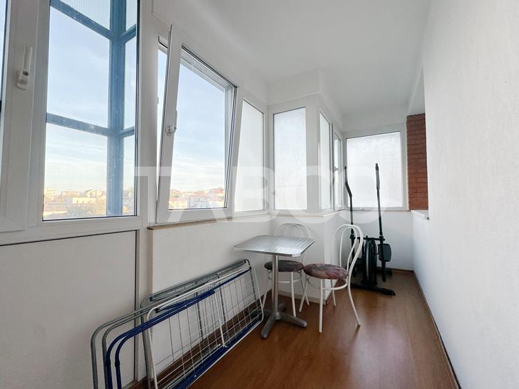 Apartament cu 4 camere semidecomandat, mobilat în Zorilor