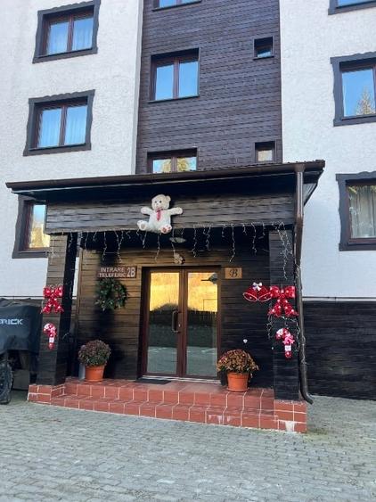 Apartament cu 2 camere semidecomandat în Clăbucet