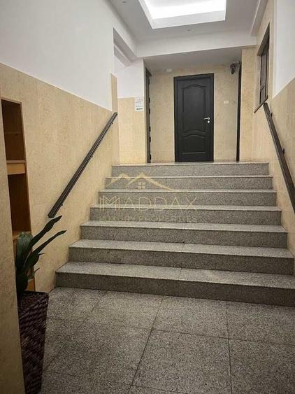 Apartament cu 2 camere decomandat, mobilat în Universitate