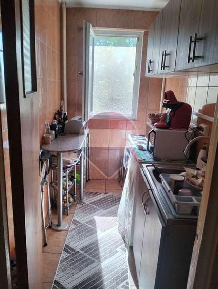Apartament cu 2 camere decomandat, mobilat în Brâncoveanu