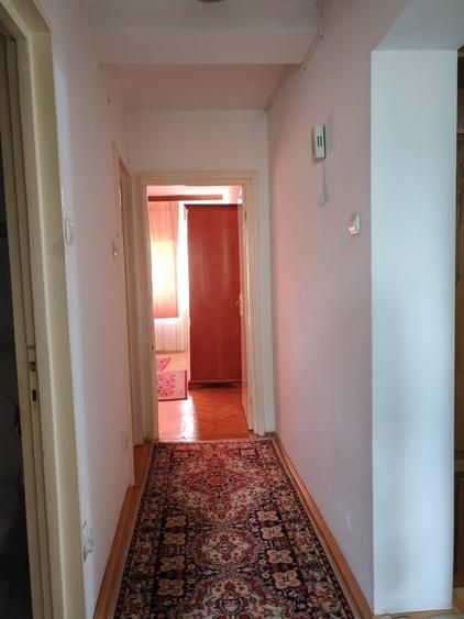 Apartament cu 4 camere semidecomandat în Tudor Vladimirescu