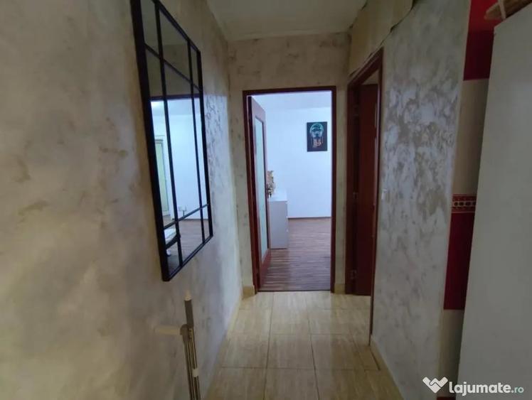 Apartament cu 2 camere nedecomandat în Central