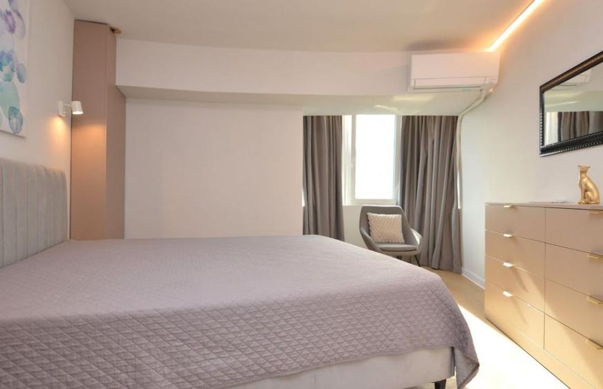 Apartament cu 3 camere decomandat, mobilat în Unirii