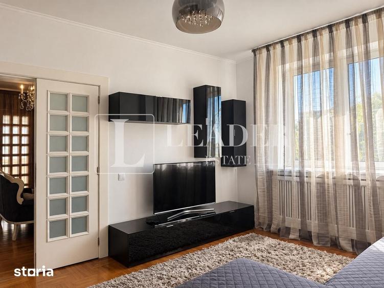 Apartament cu 4 camere, mobilat în Tei