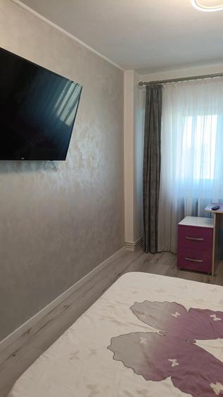 Apartament cu 3 camere decomandat în Ostroveni