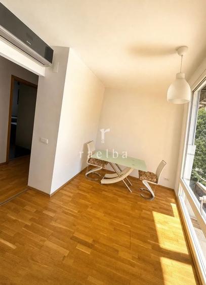 Apartament cu 3 camere semidecomandat, mobilat în Nord-Vest