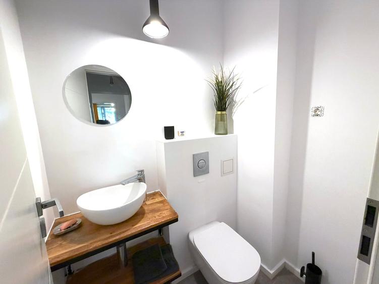 Apartament cu 4 camere decomandat în Titan