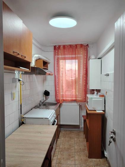 Apartament cu 2 camere decomandat în Ostroveni