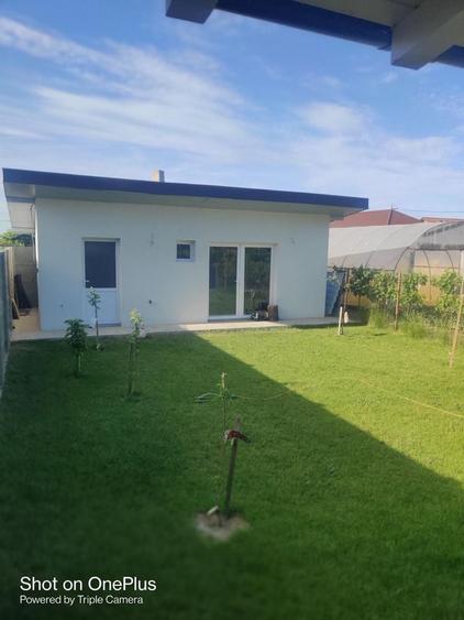 Casă cu 4 camere în Bazoș