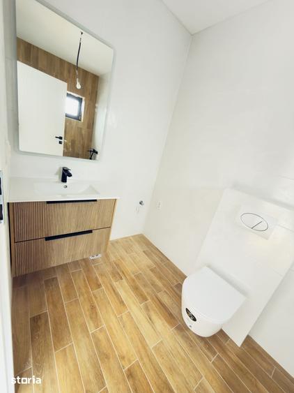 Casă cu 3 camere cu Teren 200 Mp în Central