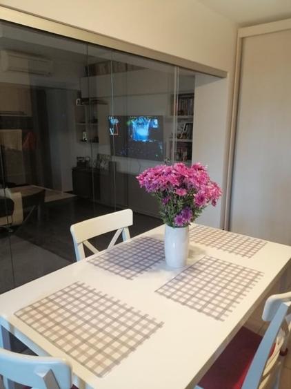 Apartament cu 3 camere semidecomandat, mobilat în Dristor