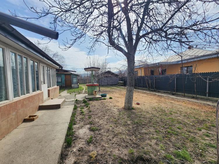 Casă individuală cu 2 camere cu Garaj în Exterior Vest