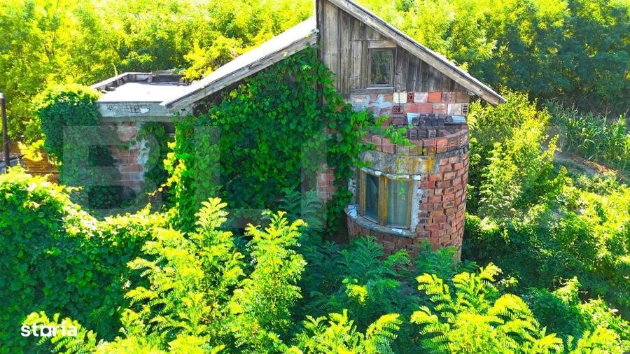 Casă cu 4 camere în Cornești