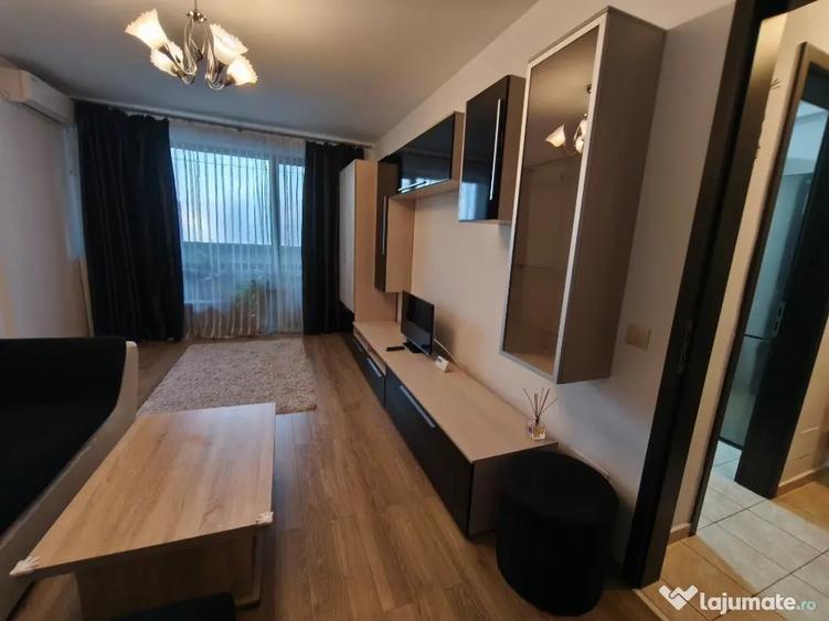 Apartament cu 2 camere decomandat în Sud
