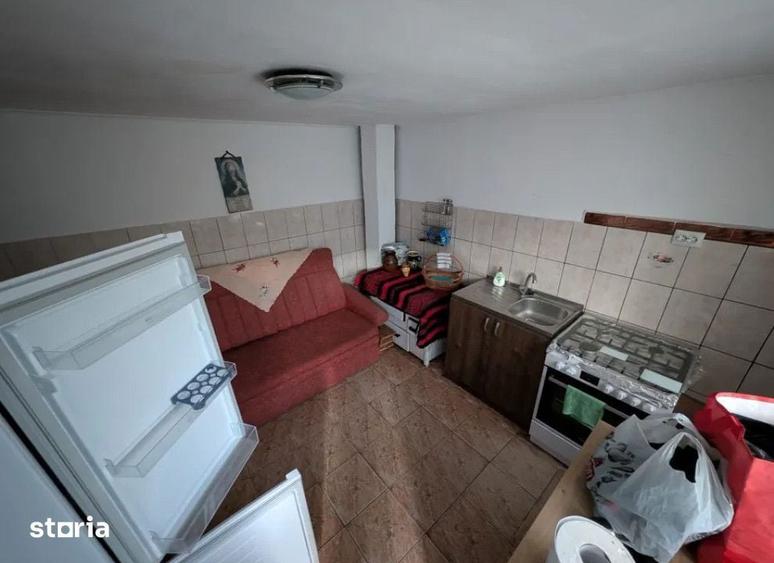 Casă cu 3 camere cu Teren 720 Mp în Sărata